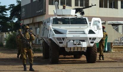 Tropas del Ejército de Burkina Faso en la capital del país Ouagadougou, el 22 de septiembre de 2015.