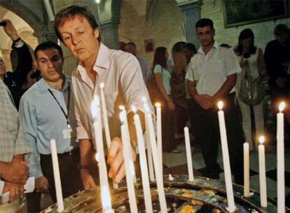 Paul McCartney ha visitado la Iglesia de la Natividad antes de su esperado concierto en Tel Aviv.