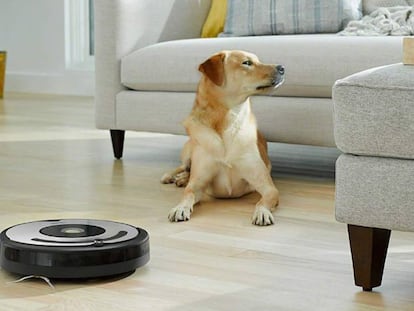 iRobot Roomba 671, uno de los cinco modelos de robots aspiradora por menos de 250 euros analizados en esta comparativa.