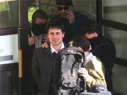 Garmendia, ayer, a la salida del examen en el que logró la plaza de profesor titular de la UPV.