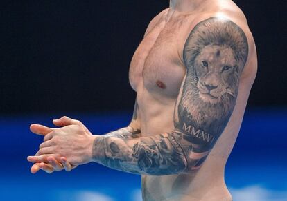 El británico Adam Peaty durante un entrenamiento previo al inicio de la competición de natación de los Juegos Olímpicos de Tokio, este jueves, en el Centro Acuático de Tokio.