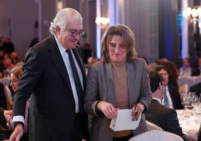 José Bogas, consejero delegado de Endesa y Teresa Ribera, ministra de Transición Ecológica.