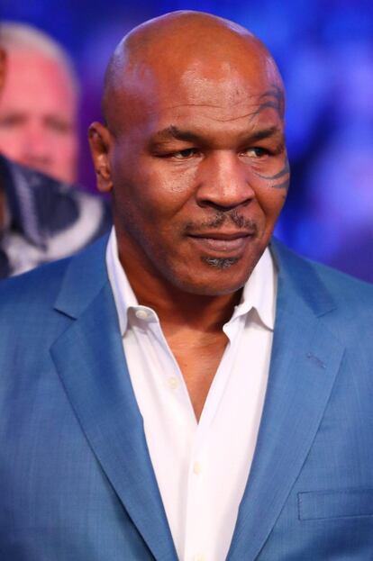 En 1992 Mike Tyson, excampeón del mundo de los pesos pesados, fue condenado a seis años de prisión, aunque solo estuvo tres, y al pago de una multa de 30.000 dólares por un delito de violación a una mujer de 18 años.
