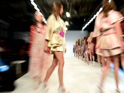 Desfile de modas en Londres.