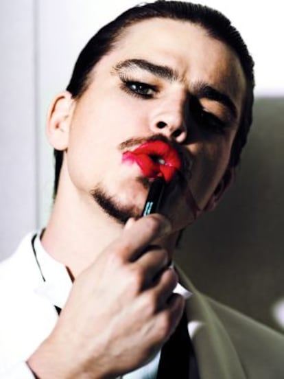 Retrato del actor Josh Hartnett tomado en Nueva York en 2005 para la revista V Magazine.