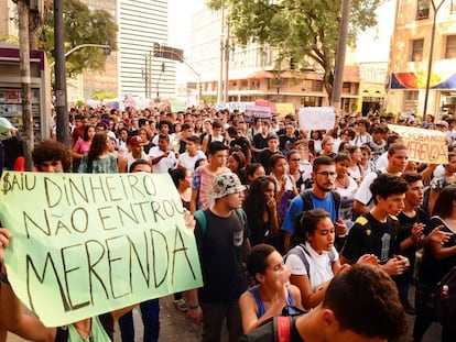 Protesto de secundaristas contra esc&acirc;ndalo da merenda