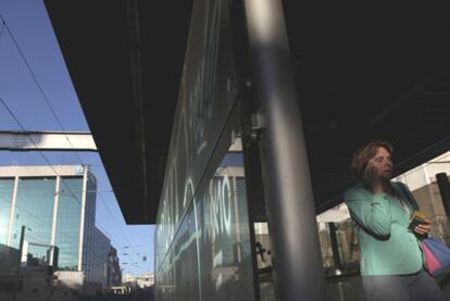 El uso de la <i>acción de oro </i>en la venta de Vivo, filial de Portugal Telecom, cuestiona el límite entre
lo público y lo privado.