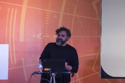 David Cuartielles, cofundador de Arduino, en el escenario de EL PAÍS con tu futuro. 
 
 