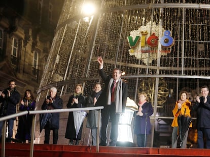 El alcalde de Vigo, Abel Caballero, durante la ceremonia de apagado de las luces navideñas a golpe de 15 de enero.