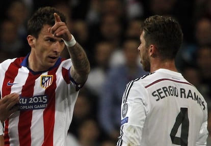 Volvieron los roces entre Manzukic y Ramos