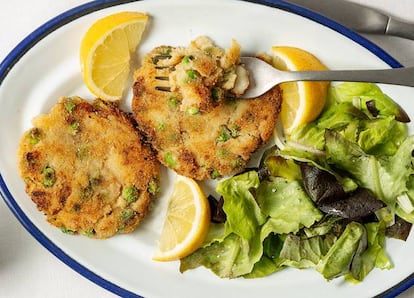 Tortitas de bacalao y guisantes Comidista