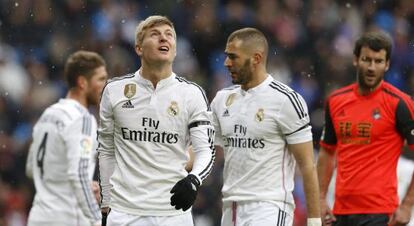 Kroos y Benzema, en el partido contra la Real.