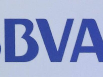 El BBVA Suiza permiti&oacute; a cuatro grupos de contribuyentes estadounidenses mantener seis cuentas, que ten&iacute;an valores de EE.UU. en el nombre de seis &quot;estructuras extranjeras&quot;, espec&iacute;ficamente corporaciones de Panam&aacute; y las Islas V&iacute;rgenes Brit&aacute;nicas, indic&oacute; el Departamento de Justicia.