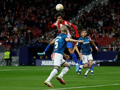 João Félix marca el primer gol del Atlético.