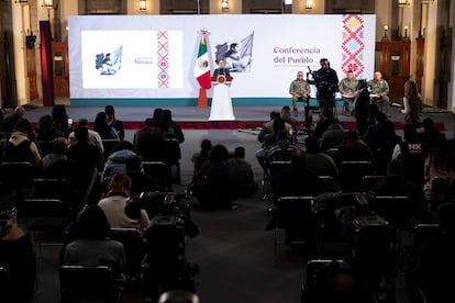 Claudia Sheinbaum durante la conferencia matutina realizada en Palacio Nacional este viernes.