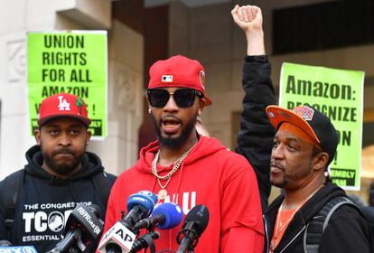 Christian Smalls, que consiguió sindicalizar un almacén de Amazon en Staten Island, tras la votación el pasado 1 de abril.