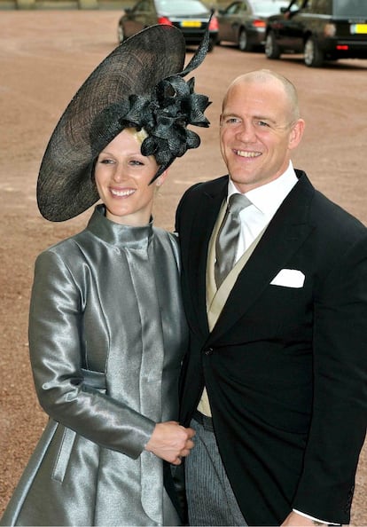 Zara Phillips, única hija de la princesa Ana, con su prometido, el jugador de rugby Mike Tindall.