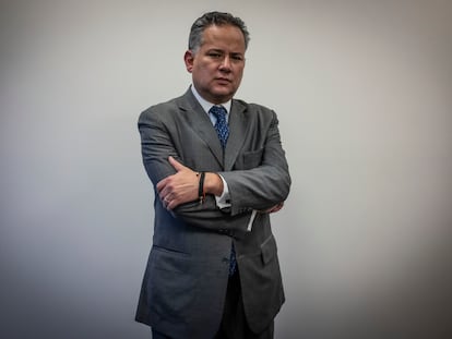 Santiago Nieto, antiguo titular de la Unidad de Inteligencia Financiera, en su oficina.