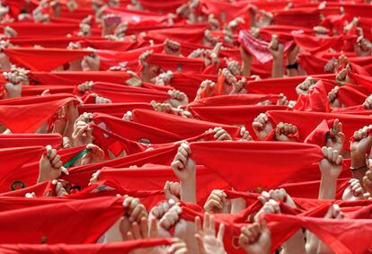 Red bandanas are a symbol of Sanfermines.