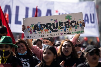 marcha en apoyo a la aprobación del plebiscito constitucional el pasado 20 de agosto, en Santiago.