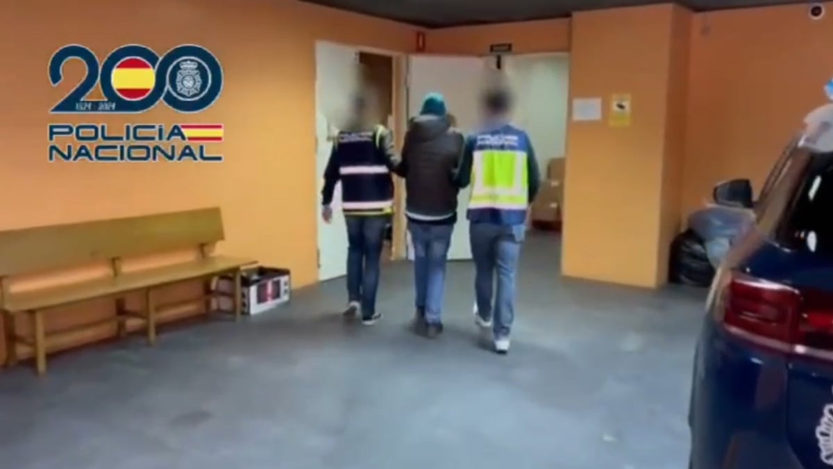 Dos menores de 16 y 17 años, arrestados por un atraco en el que apuñalaron a una de sus víctimas en el centro de Alicante