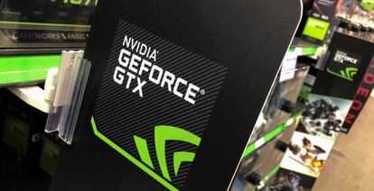 Tarjetas gráficas de Nvidia a la venta en una tiene en San Marcos, California.  