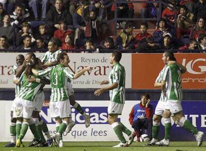 El conjunto de Chaparro regresa al Ruiz de Lopera con tres puntos gracias a los goles de Aurelio y Pavone