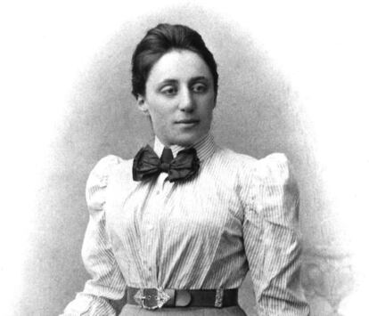 Fr&auml;ulein Noether fue el genio matem&aacute;tico m&aacute;s creativo e importante desde que comenz&oacute; la educaci&oacute;n superior de las mujeres.
 
  