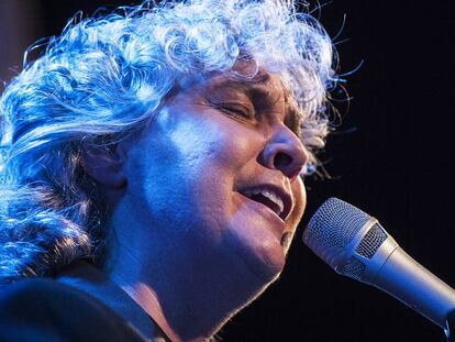 Mayte Mart&iacute;n cantando en el festival de Jerez.