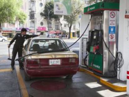 Una gasolinera en la Ciudad de M&eacute;xico.