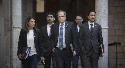 Quim Torra, amb els consellers Meritxell Budó i Damià Calvet, dimarts.