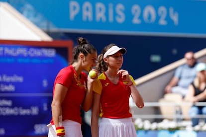 Sorribes y Bucsa, durante el partido por el bronce en los Juegos de París.