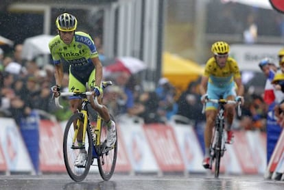 Contador y Nibali, en los &uacute;ltimos metros de la octava etapa, en G&eacute;rardmer.