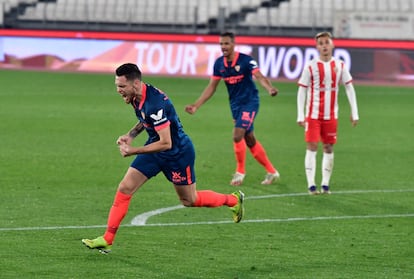 Ocampos celebra el gol que le dio el pase a semifinales al Sevilla.