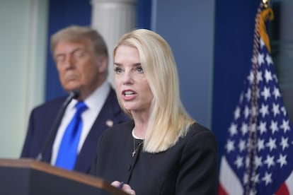 Pam Bondi sobre los bancos mexicanos