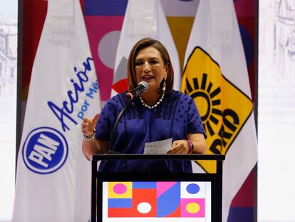 Xóchitl Gálvez habla durante un evento Jalisco.