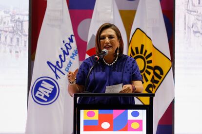 Xóchitl Gálvez habla durante un evento Jalisco.