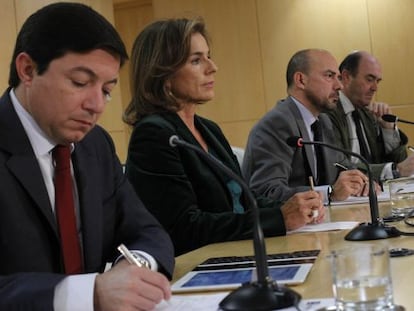 El edil Pedro Calvo; la alcaldesa, Ana Botella; el vicealcalde, Miguel Ángel Villanueva, y el delegado de Seguridad, Antonio de Guindos.