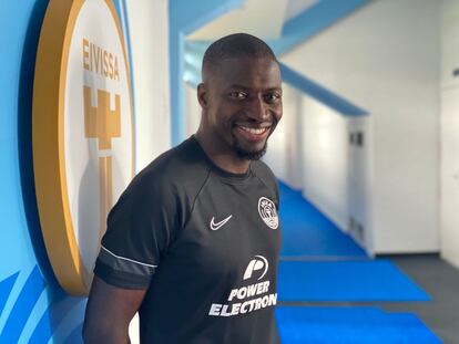 El mediocentro senegalés Pape Diop, que pasó por equipos de LaLiga Santander como la UD Levante, el RCD Espanyol de Barcelona o la SD Eibar, es uno de los grandes fichajes de la UD Ibiza para su primera temporada en LaLiga SmartBank.