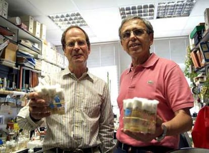 Los biólogos Peter Lawrence y Ginés Morata, ganadores del Premio Príncipe de Asturias de Investigación Científica y Técnica en 2007.