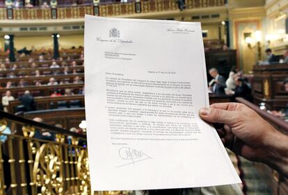 Carta enviada por la diputada del PP Andrea Fabra al presidente del Congreso, Jesús Posada, pidiendo perdón por su "inapropiada" expresión del pasado miércoles, cuando dijo "Que se jodan" mientras intervenía el presidente del Gobierno.