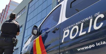 Una furgoneta de la policía, en una imagen de archivo.