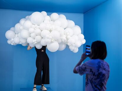 El Balloon Museum presenta ‘Pop Air’, una exposició dedicada l’art inflable, al Palau Victòria Eugènia.