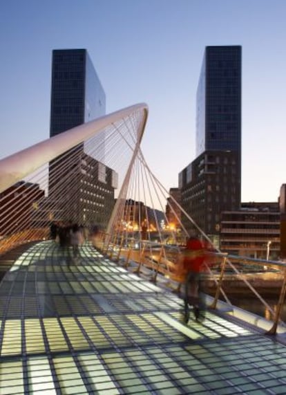 A ponte Zubi-Zuri, em Bilbao, de Santiago Calatrava.