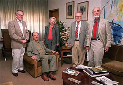 De izquierda a derecha, Douglas Lanphier Wheeler, Nicolás Sánchez Albornoz, Joan Connelly Ullman, Gabriel Jackson y Richard Herr.