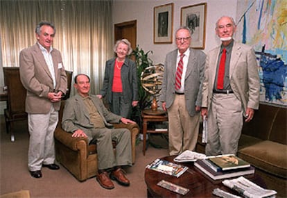 De izquierda a derecha, Douglas Lanphier Wheeler, Nicolás Sánchez Albornoz, Joan Connelly Ullman, Gabriel Jackson y Richard Herr.