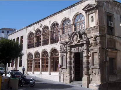 Fachada del Ayuntamiento de Martos (Jaén). EP
