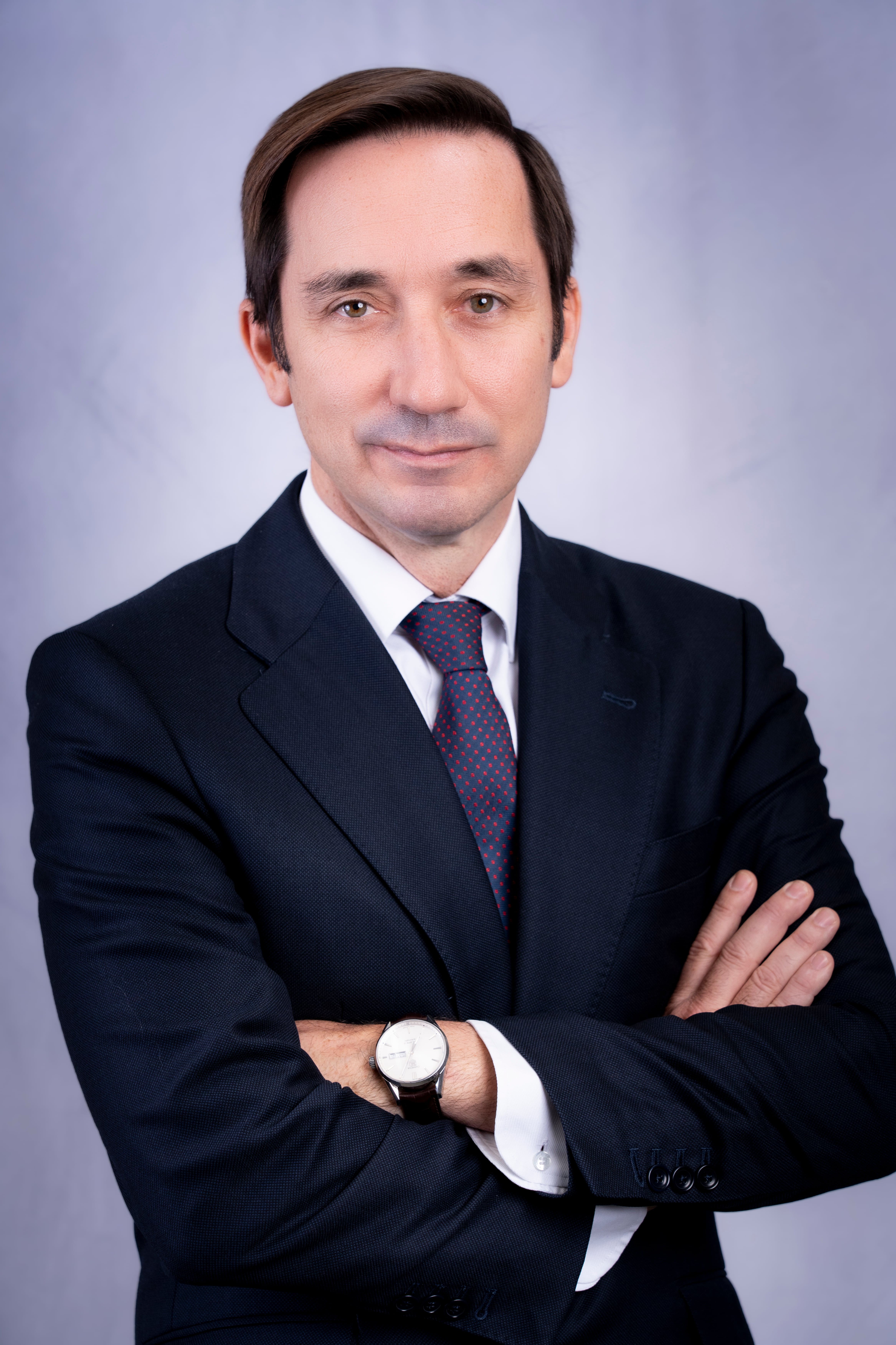 Enrique Serra: “La gobernanza                       es hoy, más que nunca,  el lenguaje común de la confianza”