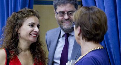 Montero y López, tras comparecer en la Comision de Hacienda.