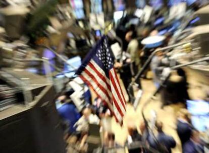 Una bandera de Estados Unidos, en el interior de la Bolsa de Nueva York.